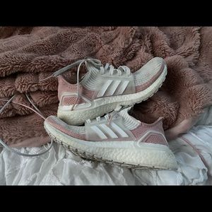 Adidas Ultra boost 19 in pink and white